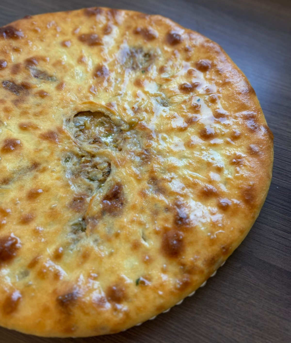 Осетинский пирог с капустой и орехом