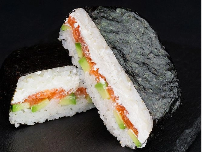 Burger-roll ile somon