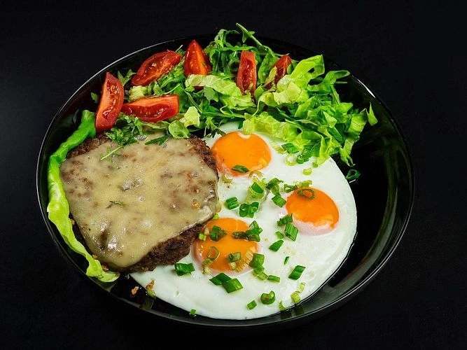 Yumurta / çırpılmış yumurta ile dana köfte