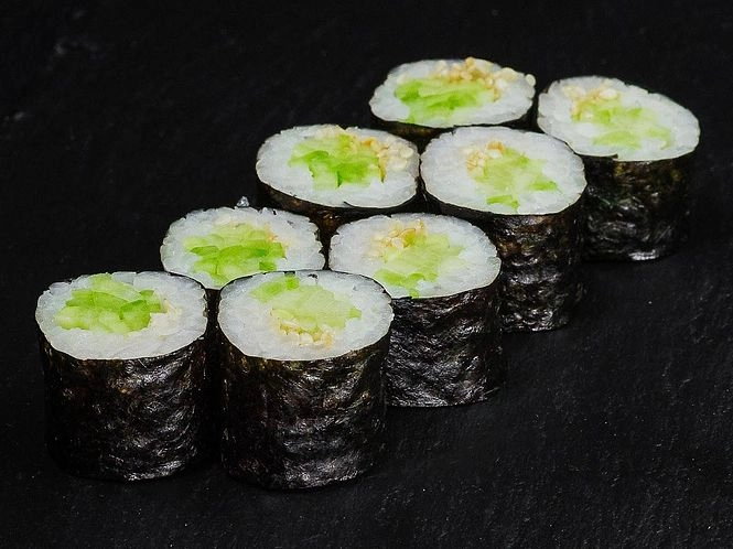 Mini roll ile salatalık