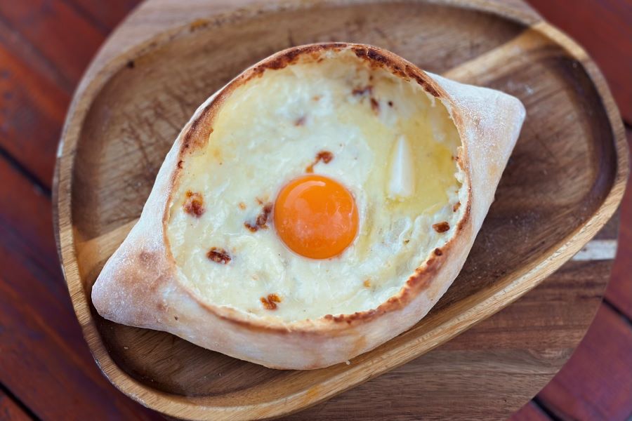 Adjarian khachapuri
