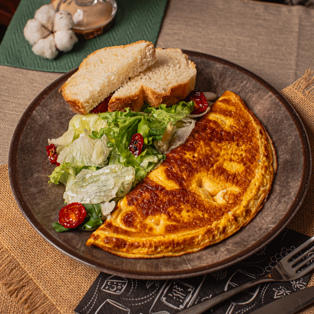 Omlette with Cheese Fondue and Sun-Dried Tomatoes 300g