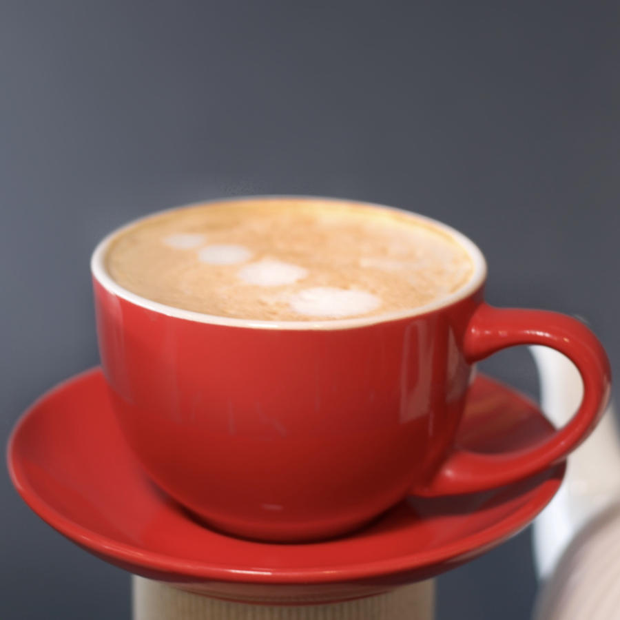 Bela Čokolada-Malina Latte
