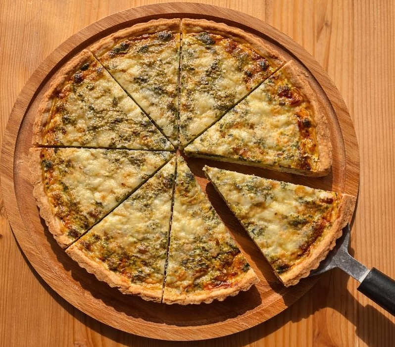 Quiche sa tri vrste sira i spanaćem 120g