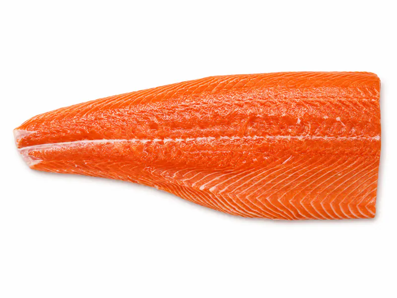 Ohlađeni file lososa, repni dio ~0,5 kg (prodaje se po težini)